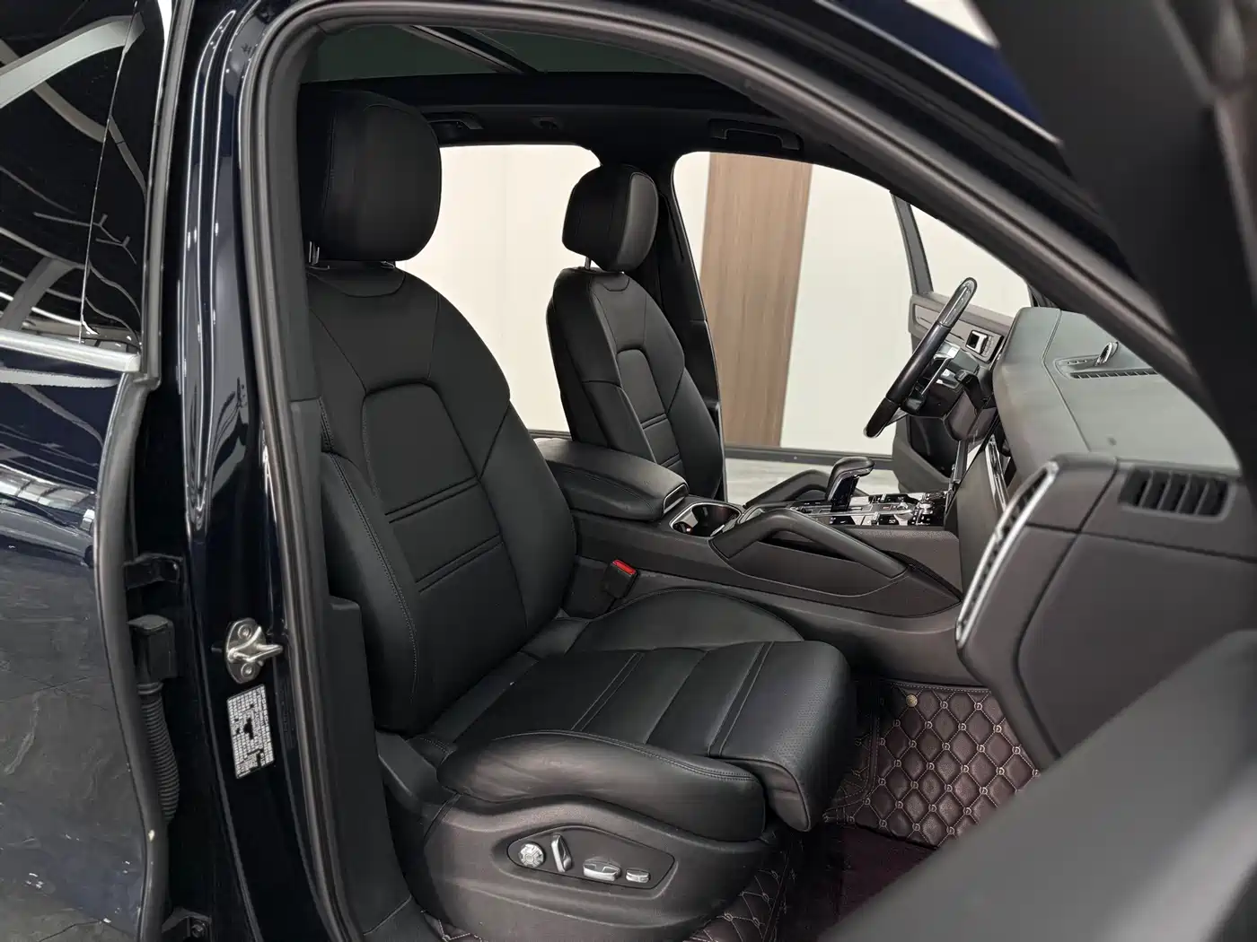 Porsche Cayenne New Energy 2020 Cayenne E-Hybrid 2.0T фото 22
