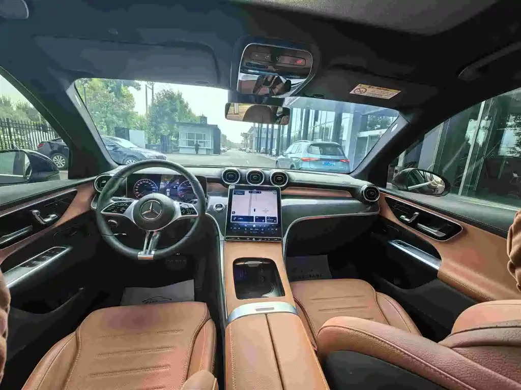 Mercedes-Benz GLC 2025 2025 Facelift GLC 260 L 4MATIC Dynamic