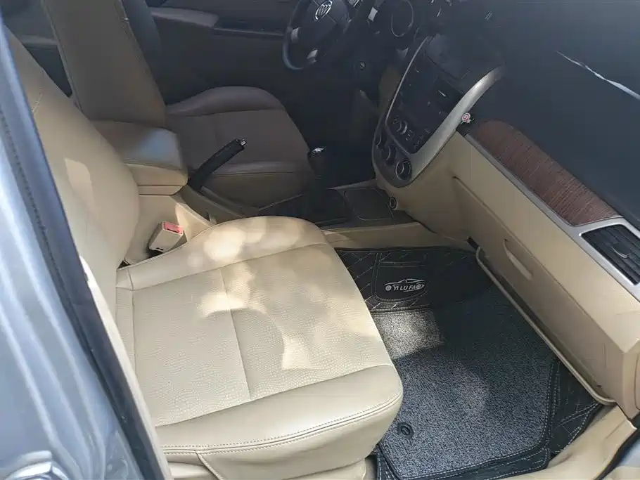 Buick Excelle 2013 1.5L Manual Classic Edition фото 8