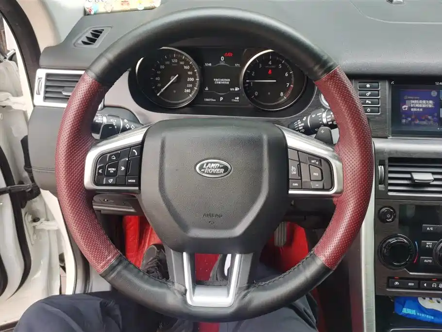 Land Rover Discovery Sport 2017 2.0T SE фото 15