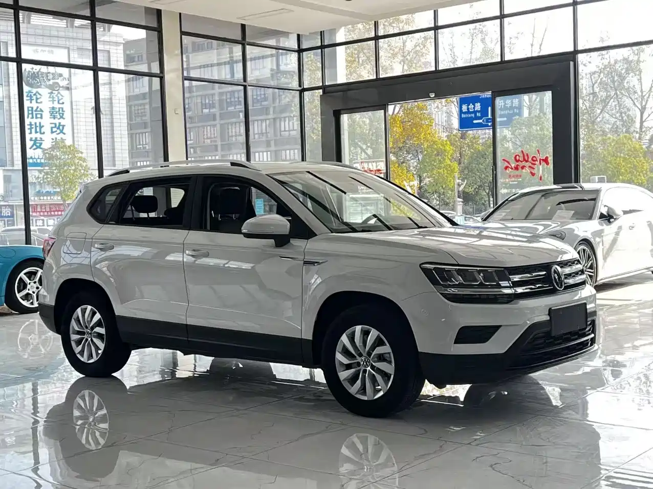 Volkswagen Tharu 2022 280TSI 2WD Trend фото 3