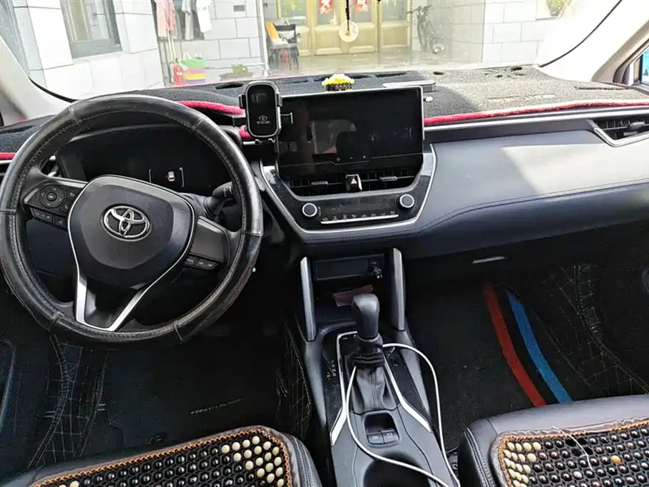 Toyota Frontlander 2023 2.0L CVT Elite Edition фото 12