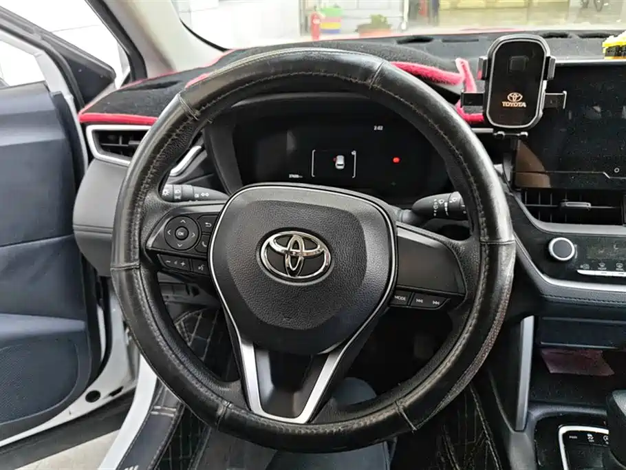 Toyota Frontlander 2023 2.0L CVT Elite Edition фото 15