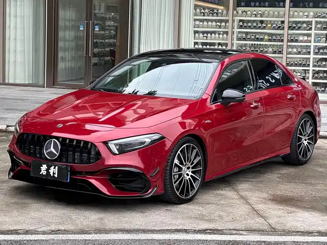 Mercedes-Benz A-Class AMG 2019 AMG A 35 L 4MATIC — фото 1