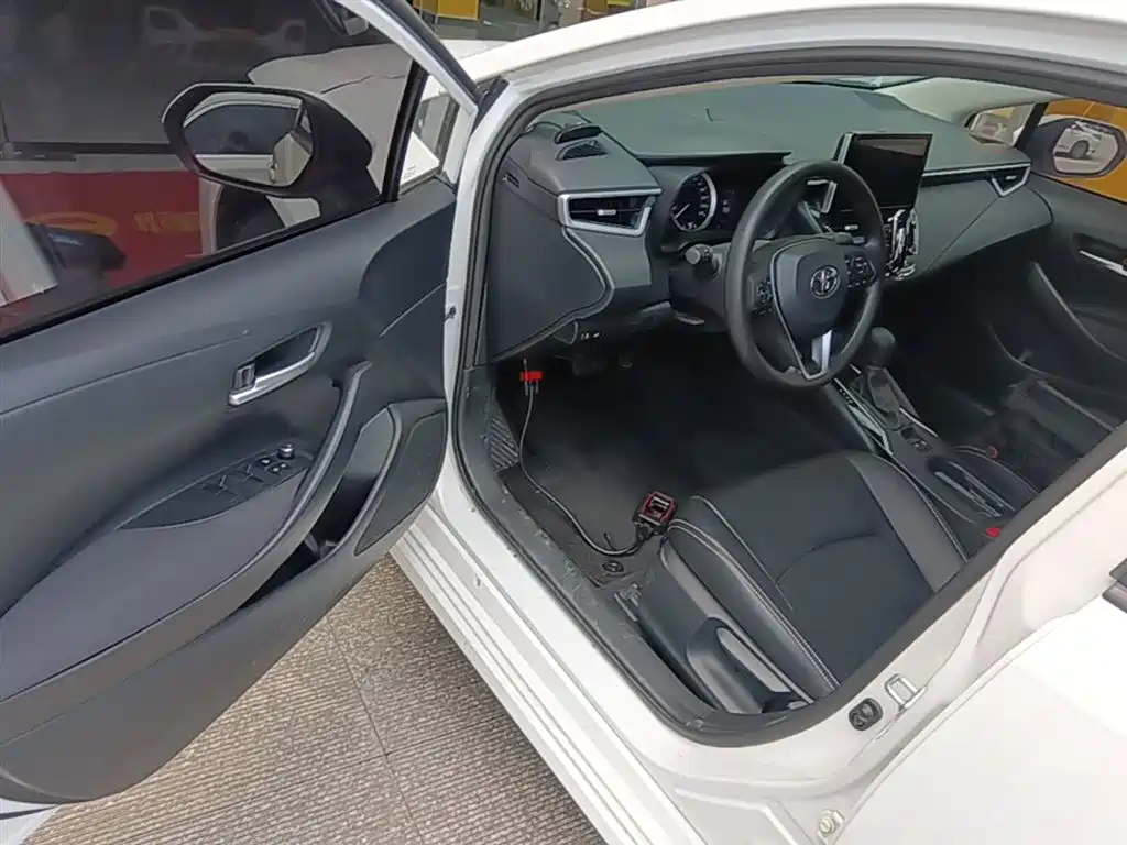 Toyota Corolla 2021 1.2T S-CVT Elite PLUS Edition фото 16