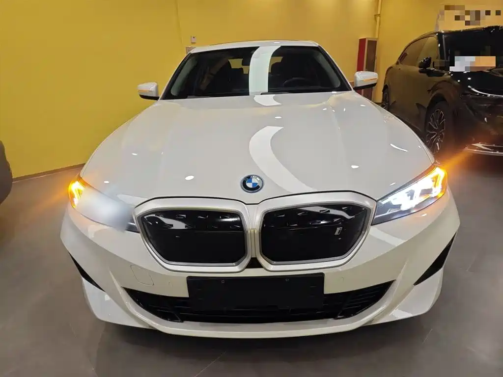 BMW i3 2022 eDrive 35 L фото 3