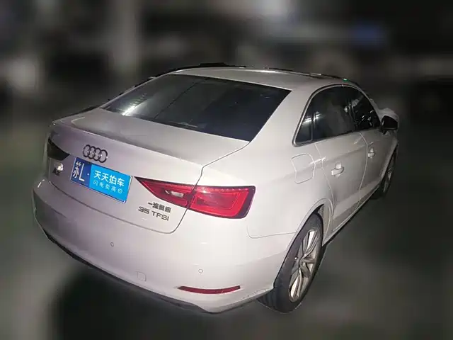 Audi A3 2014 Limousine 35 TFSI Auto Comfort — фото 5