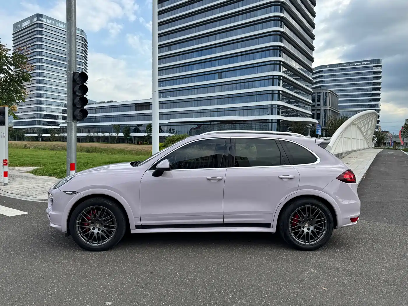 Porsche Cayenne 2012 Cayenne GTS 4.8L фото 3