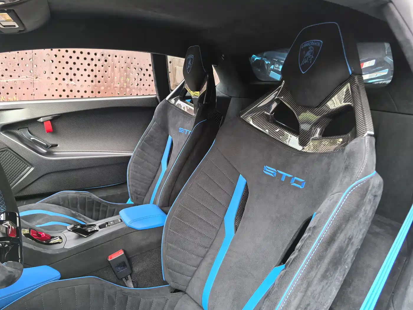 LAMBORGHINI HURACÁN