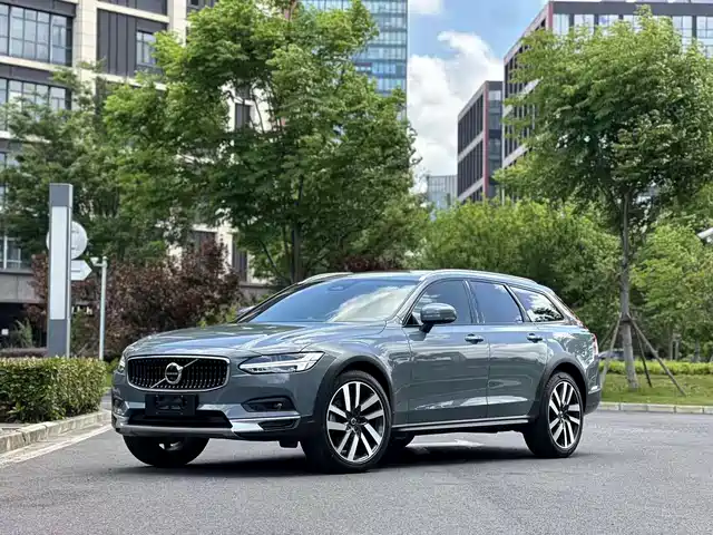 volvo v90