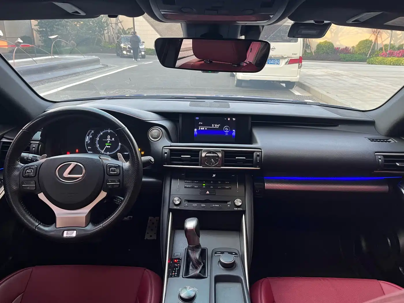 Lexus IS 2017 300 F SPORT фото 27