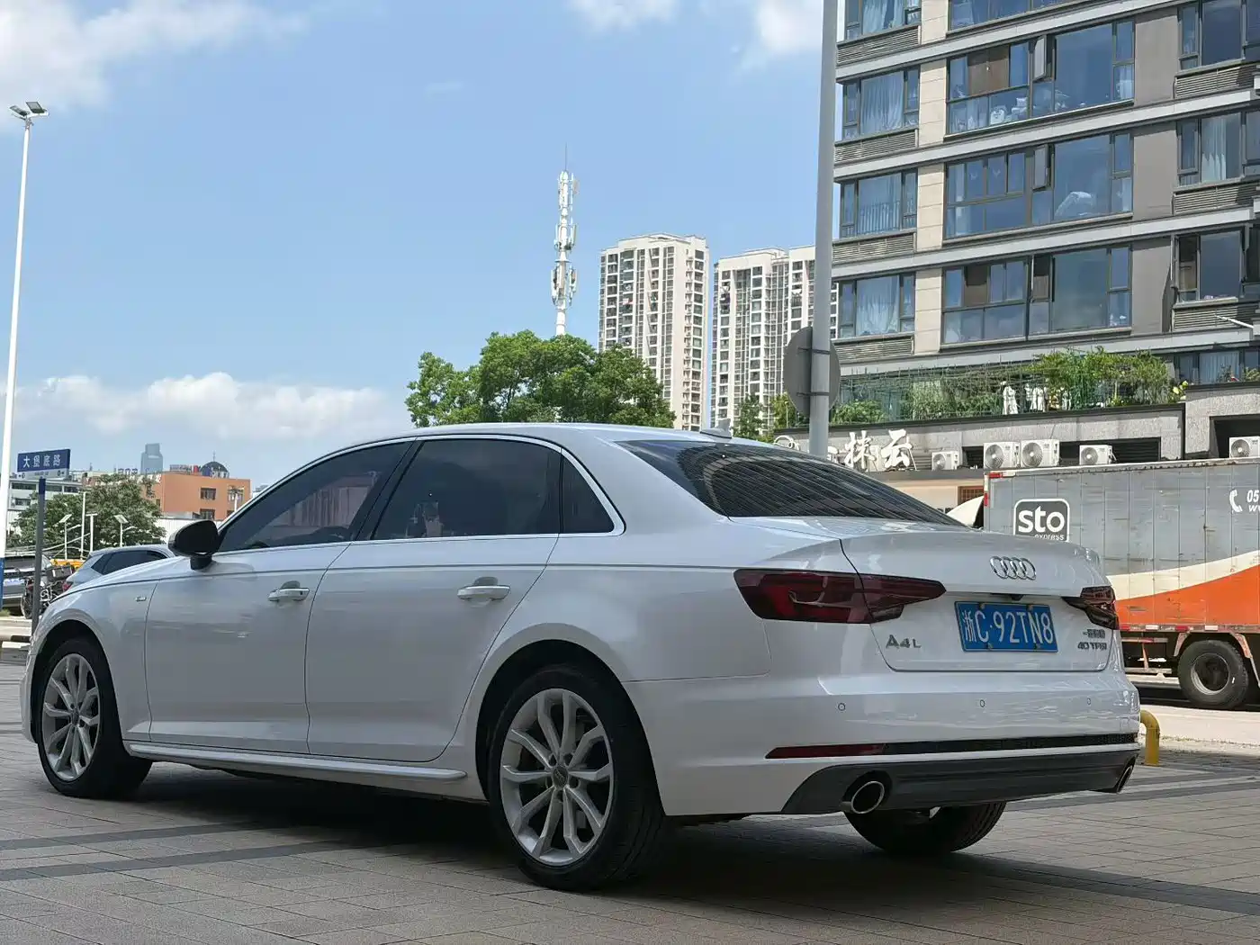 Audi A4L 2018 30th Anniversary 40 TFSI Fashion фото 8