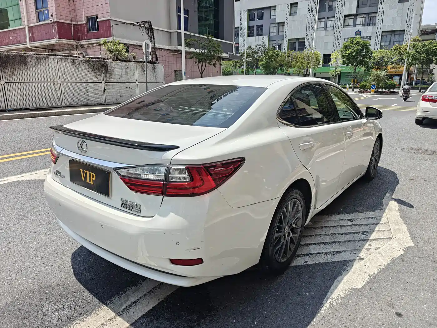 Lexus ES 2017 200 30th Anniversary Edition фото 4