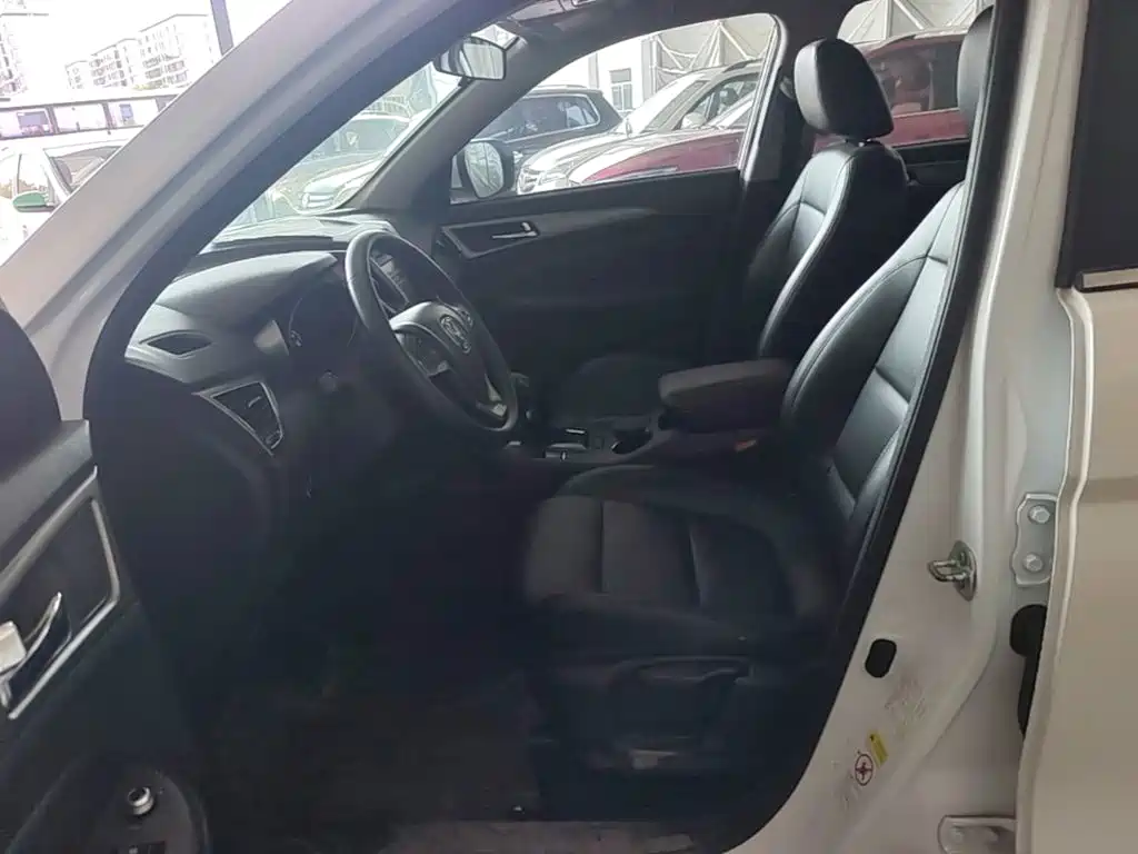 Photo 15 - Changan CS75