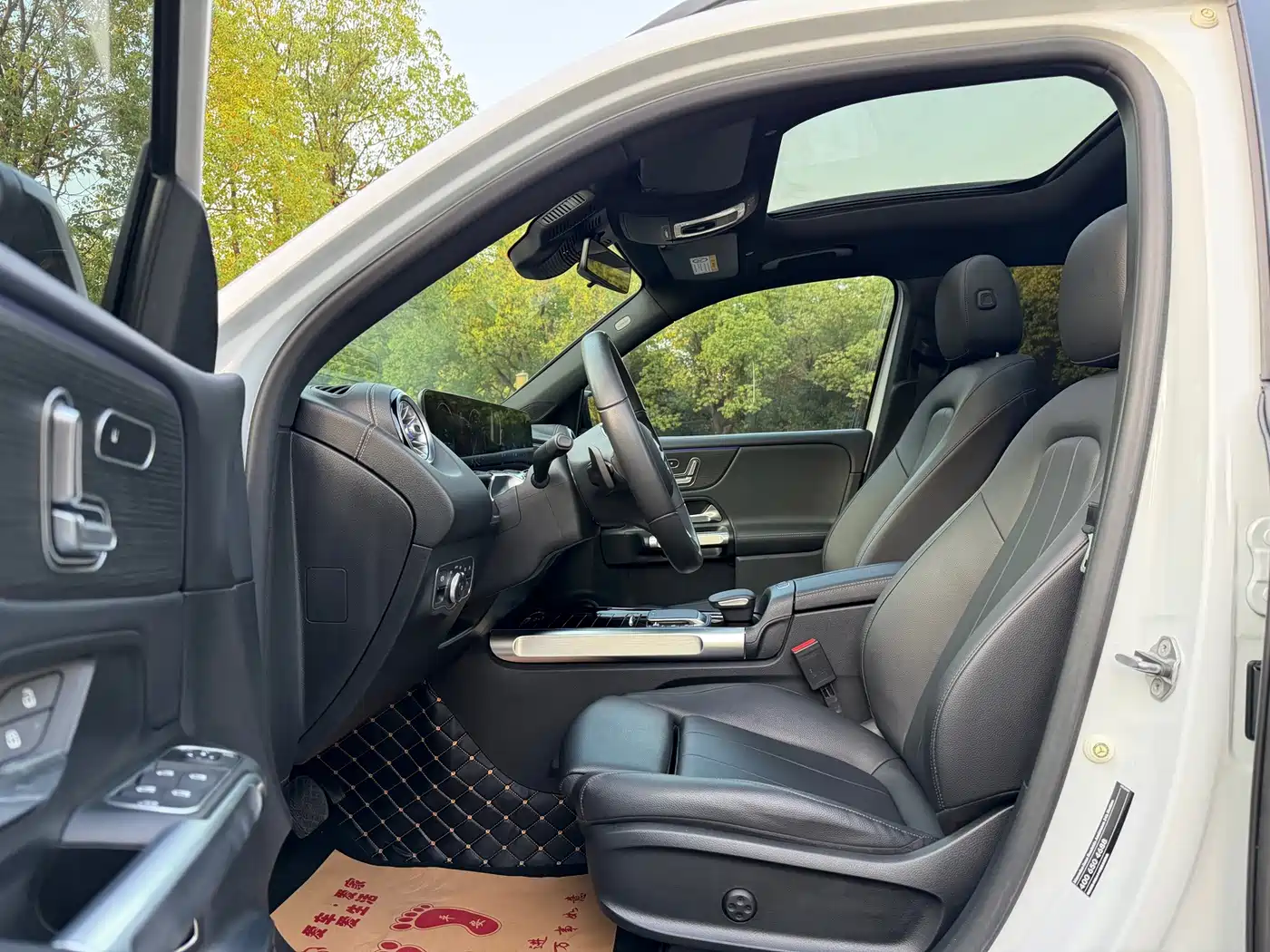 Mercedes-Benz GLB 2020 2021 GLB 200 4MATIC