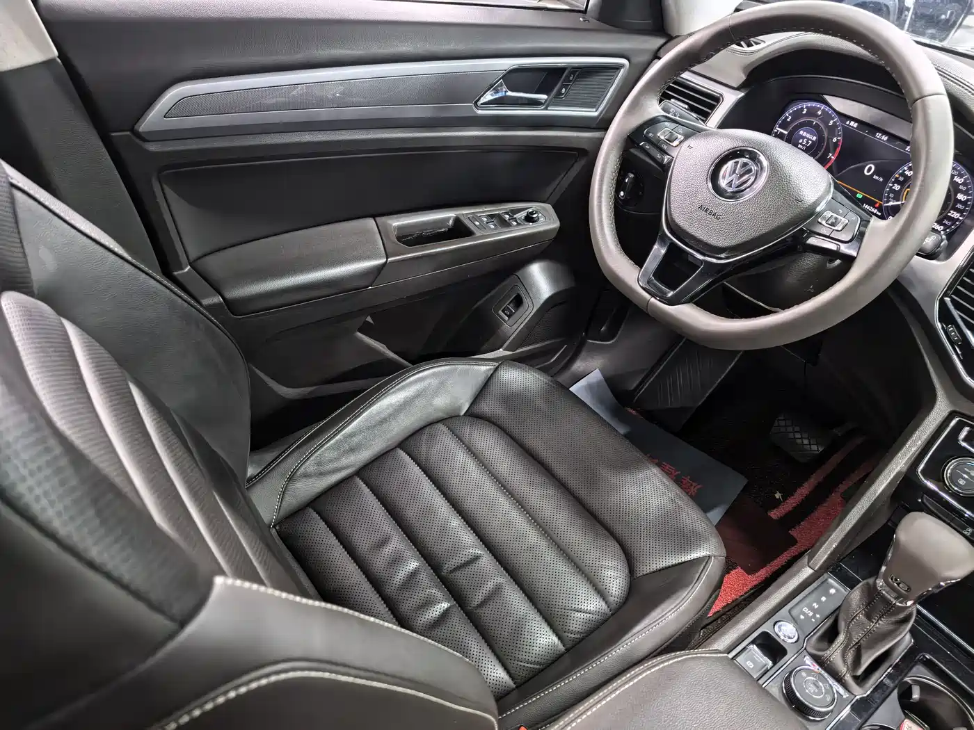 Volkswagen Teramont 2017 530 V6 4WD Luxury Edition фото 28