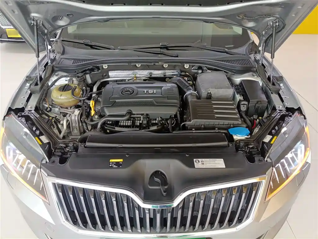 Škoda Superb 2016 TSI330 DSG Smart Edition фото 10