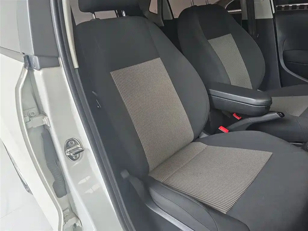 Volkswagen Polo 2018 1.5L Auto Safe Drive фото 25