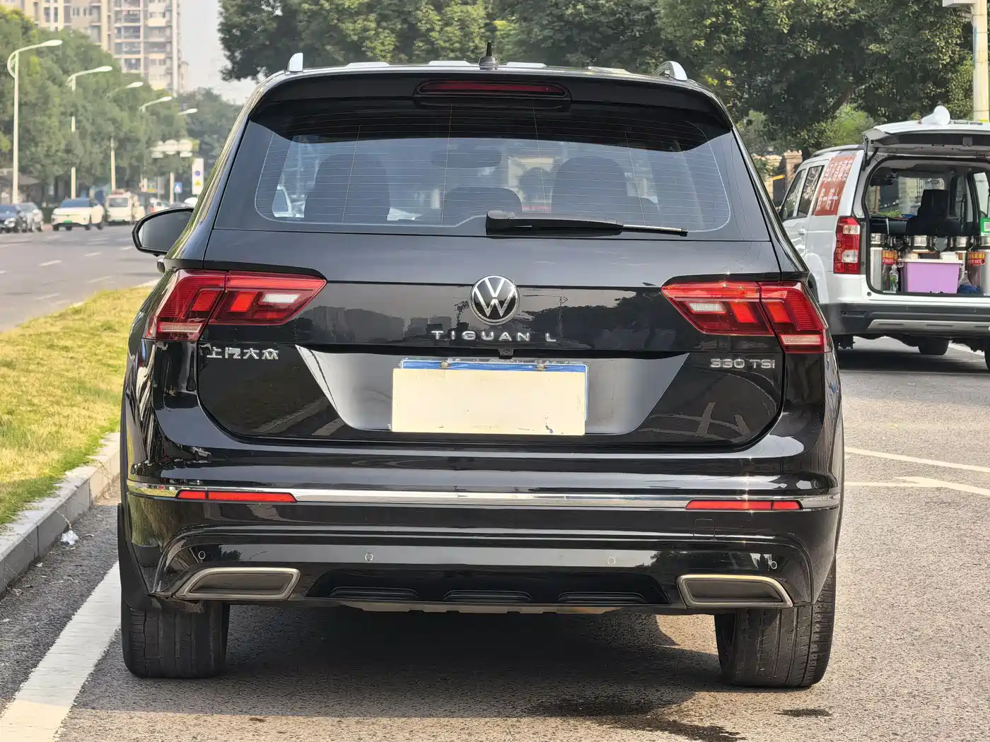 Volkswagen Tiguan L 2021 330TSI Automatic 2WD R-Line Premium фото 6