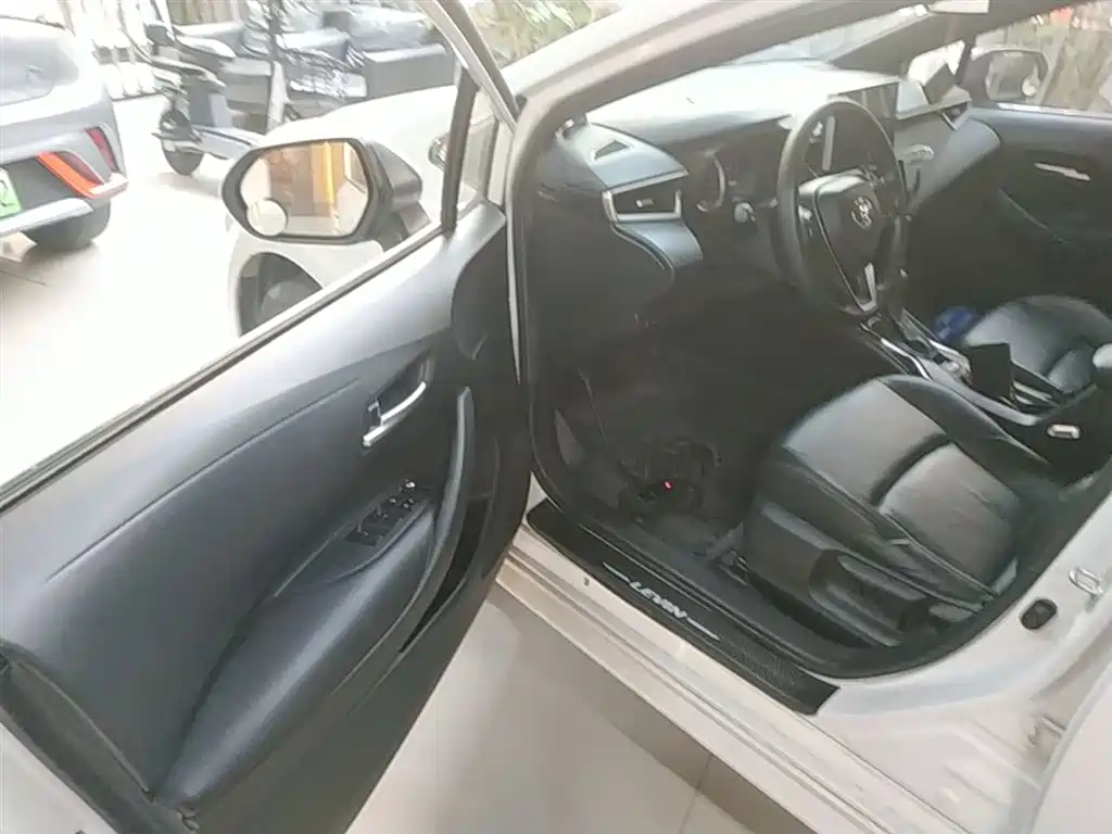 Toyota Levin 2019 185T CVT Luxury Edition China VI фото 16