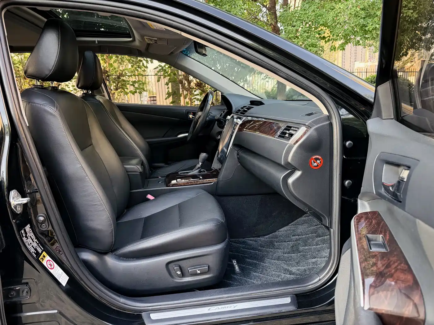 Photo 19 - Toyota Camry