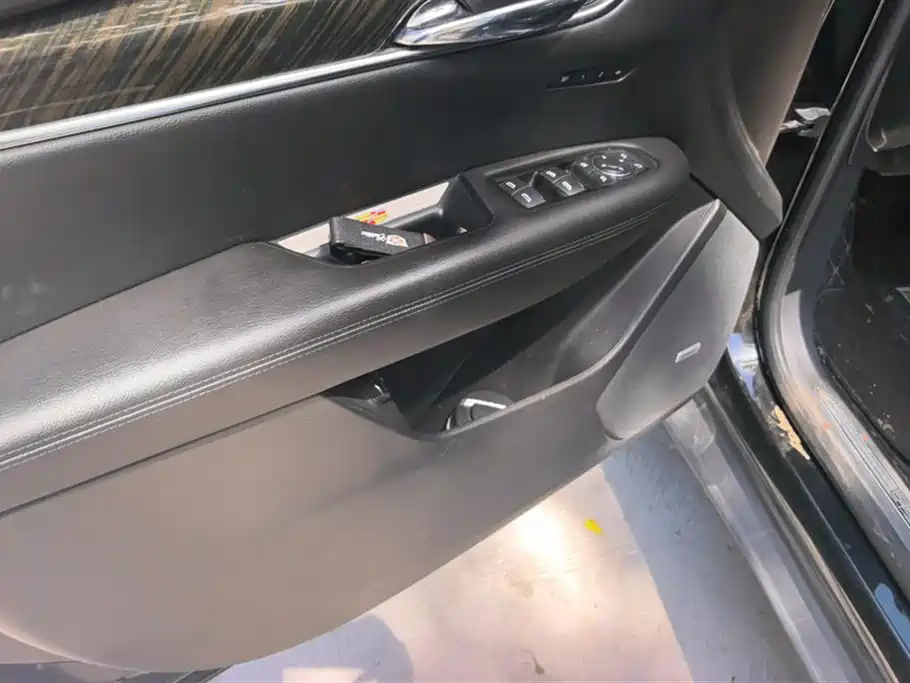 Cadillac XT5 2016 28T AWD Luxury Model фото 7