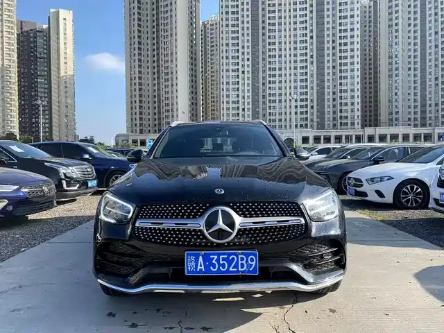 MERCEDES-BENZ GLC