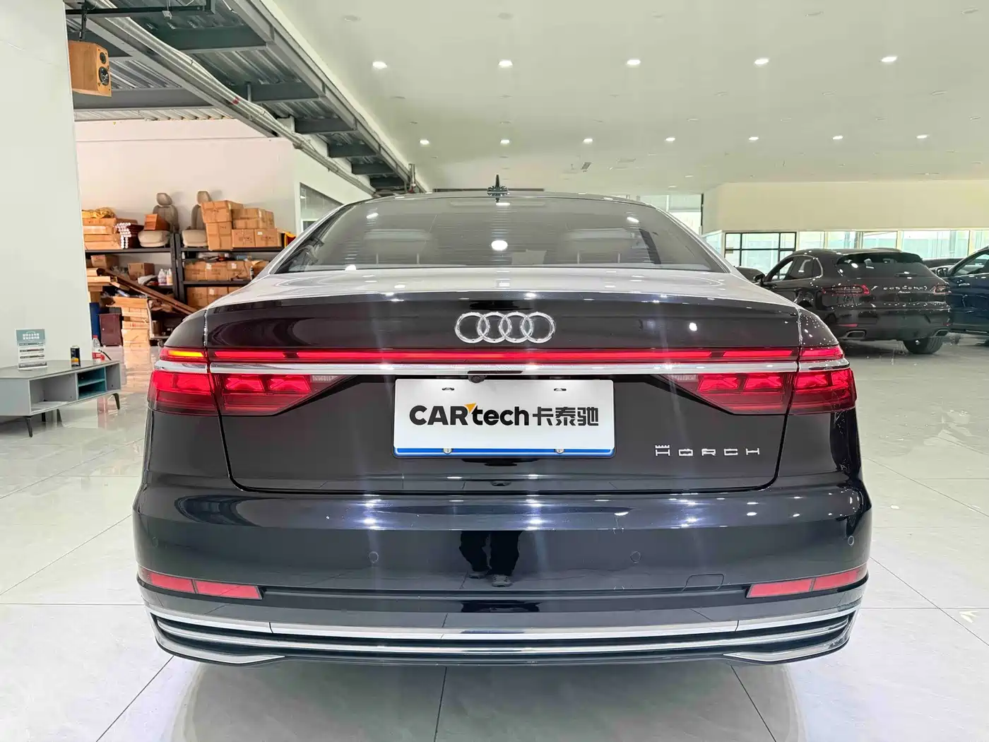 Фото 5 - Audi A8