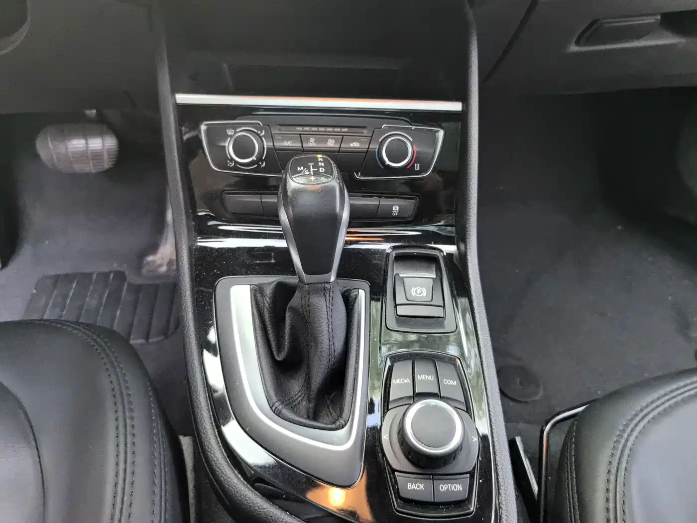 BMW 2 Series Touring 2019 2018 218i Sport Line