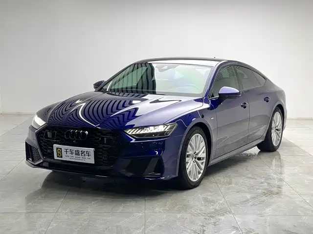 Audi A7 45 TFSI, Select