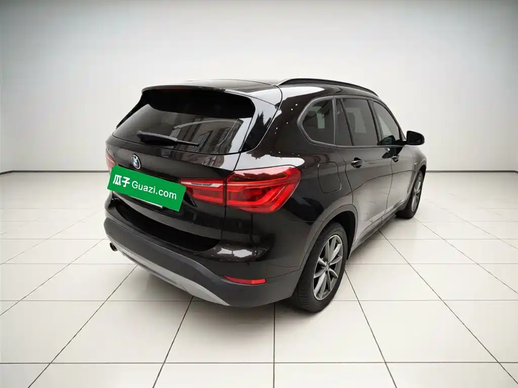 BMW X1 2019 sDrive18Li Fashion Model фото 13