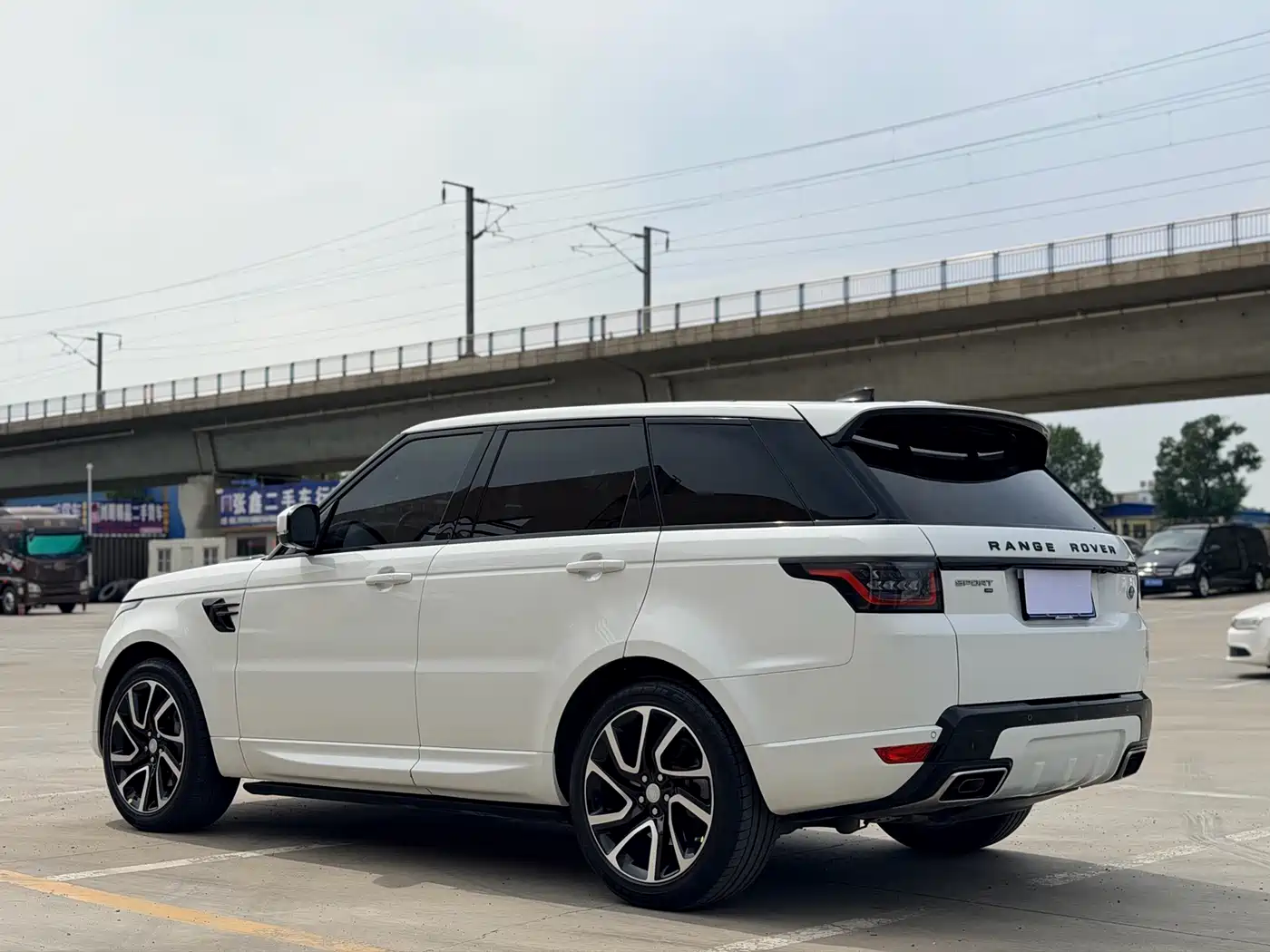 Land Rover Range Rover Sport 2020 3.0 L6 SE фото 11