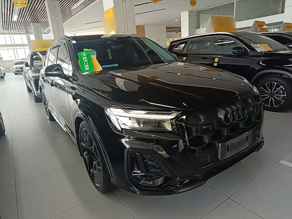 Фото 4 - Audi Q7