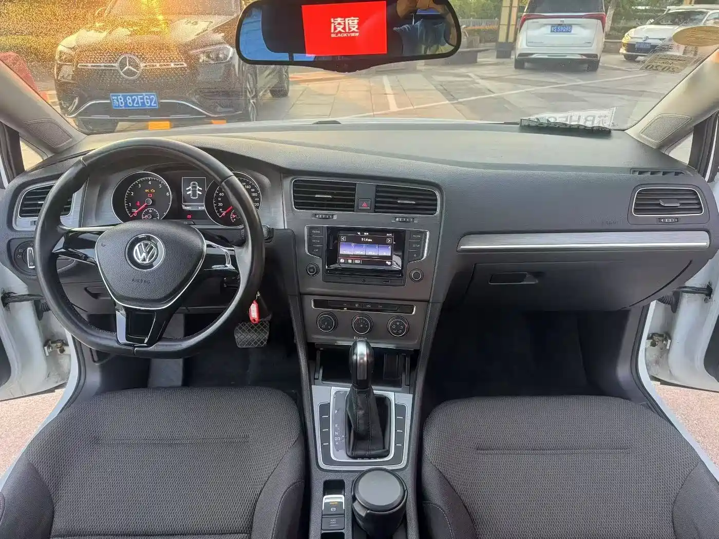 Volkswagen Golf 2016 1.6L Automatic Comfort фото 8
