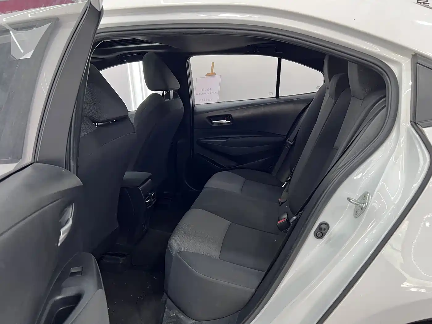 Toyota Levin 2021 185T CVT Luxury Edition фото 9