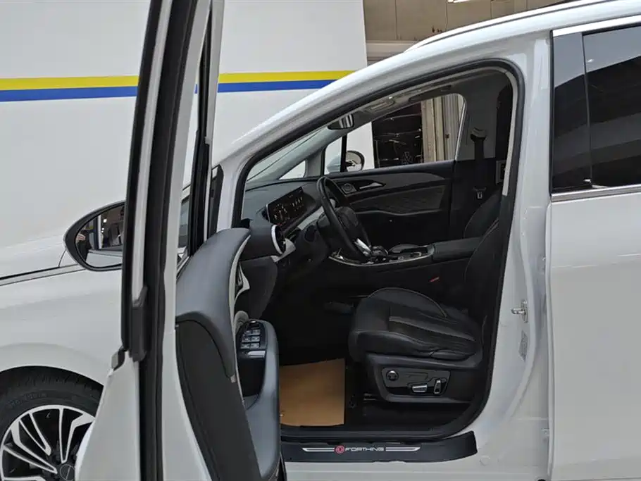 DONGFENG POPULAR YACHTS