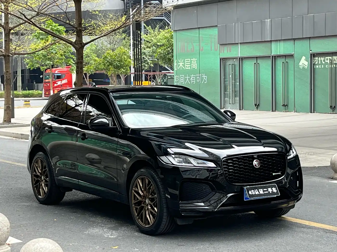 JAGUAR F PACE