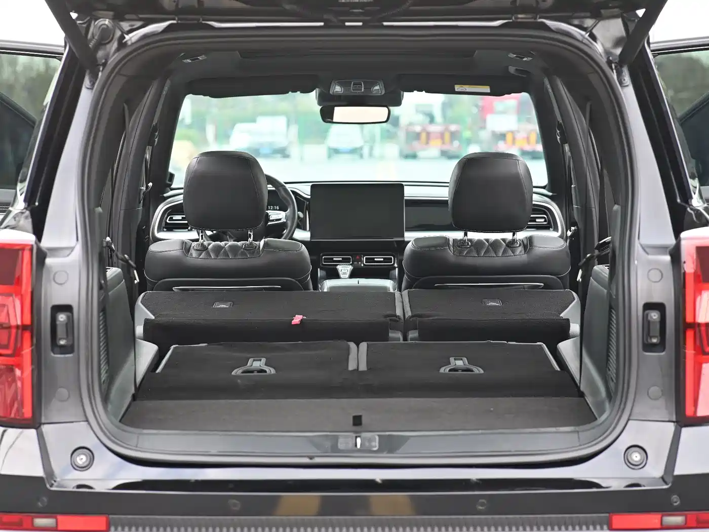 GAC Trumpchi Trumpchi GS8 2022 Pilot Series 2.0TGDI 2WD Premium Edition (7-Seater) фото 12