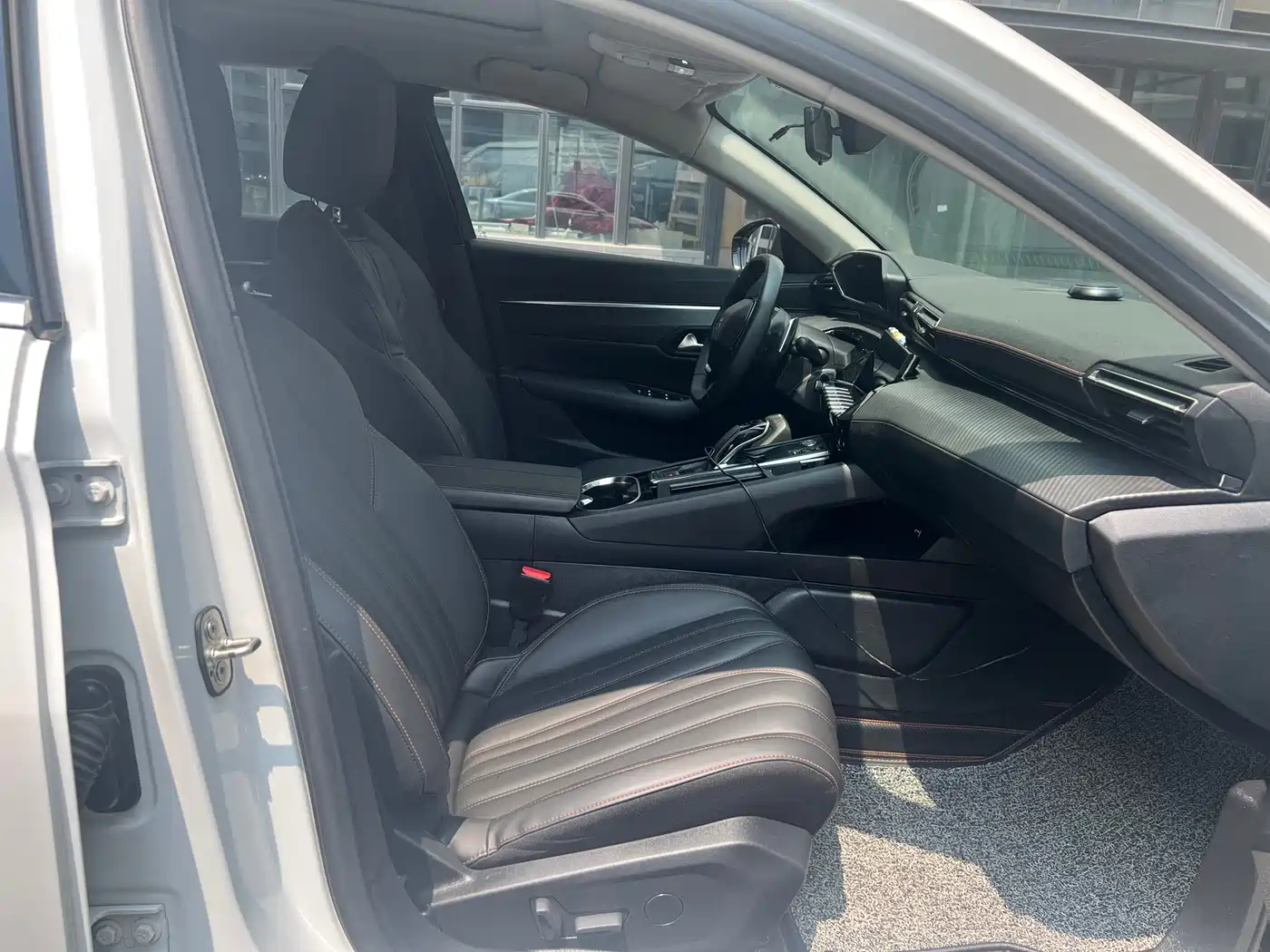 Peugeot 508 2021 508L 400THP PureTech Driving Control Edition фото 10