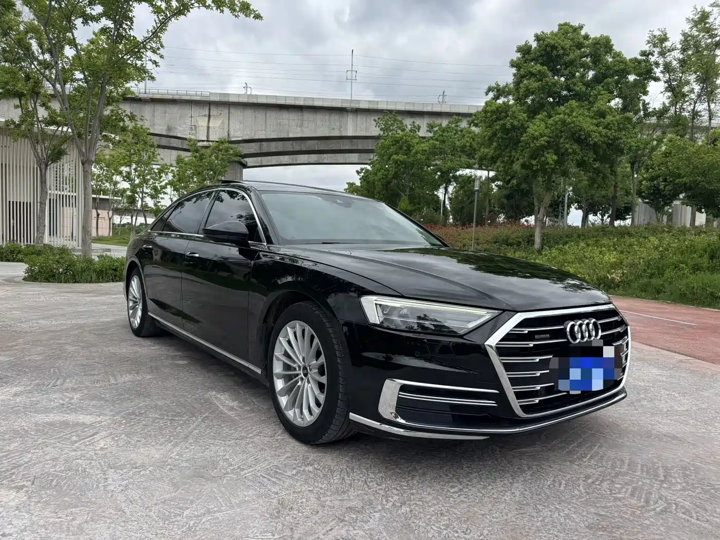 Audi A8 2021 A8L 50 TFSI quattro Comfort фото 2