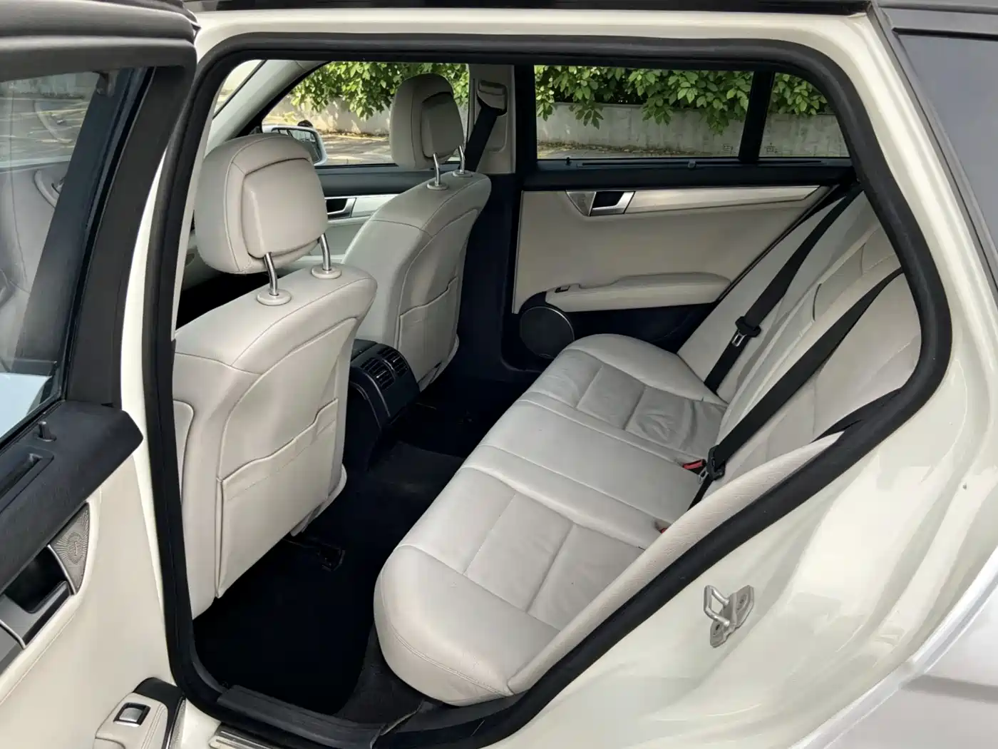Mercedes-Benz C-Class (Import) 2012 2011 C 200 Luxury Sports Wagon