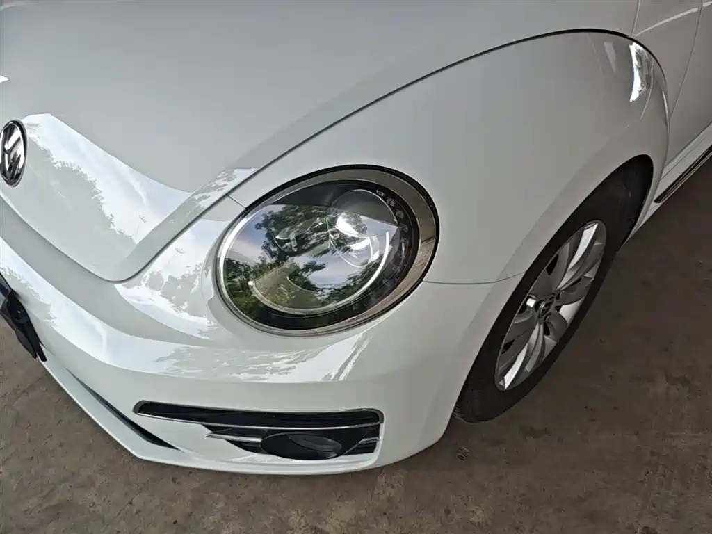 Volkswagen Beetle 2017 180TSI Enjoy фото 24