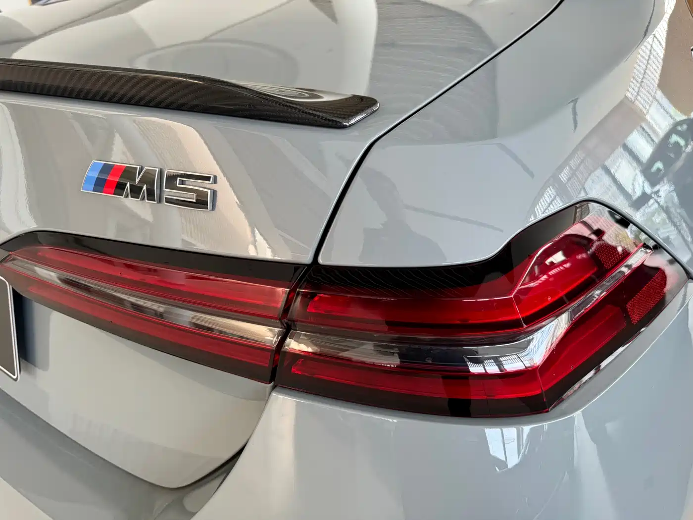 BMW M5 New Energy 2025 M5 фото 26