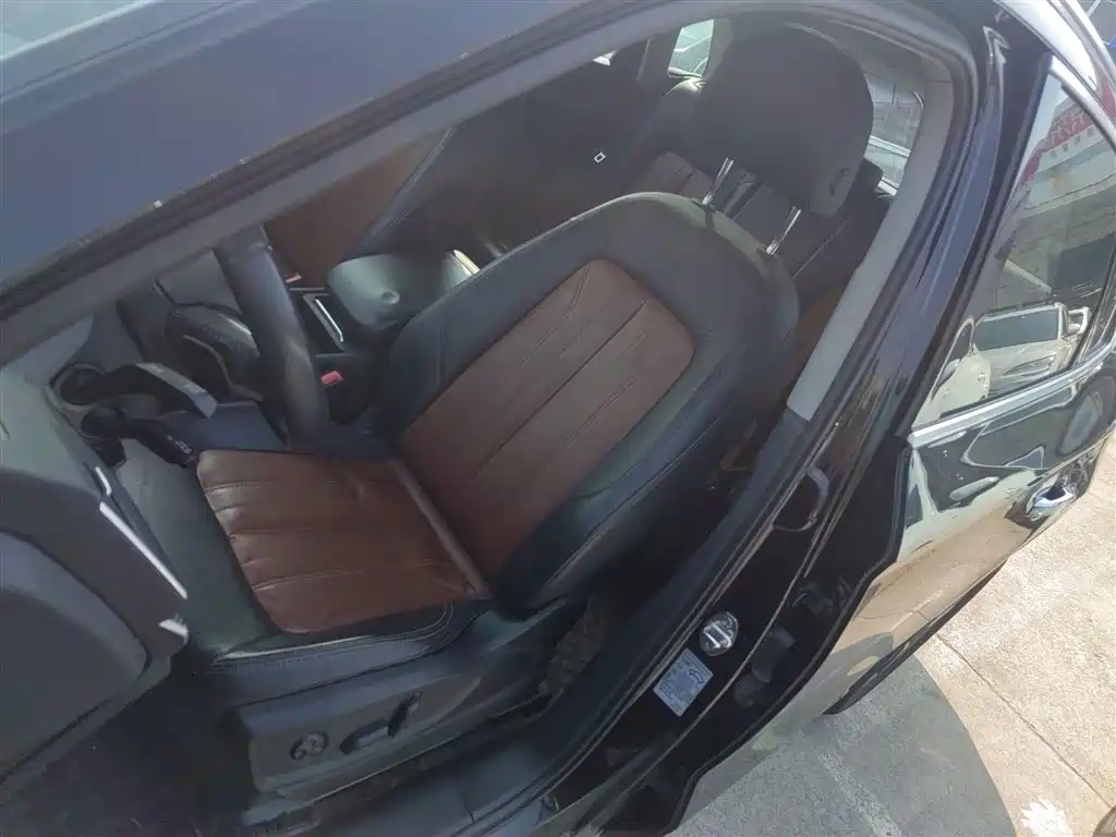 Audi Q5L 2020 45 TFSI Exclusive Fashion фото 15