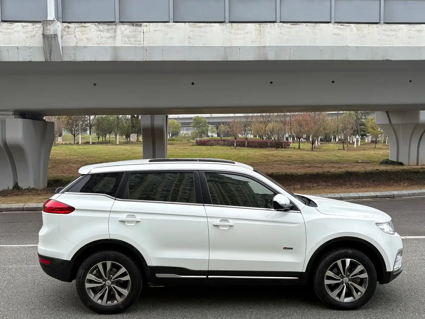 GEELY AUTOMOBILE BOYUE