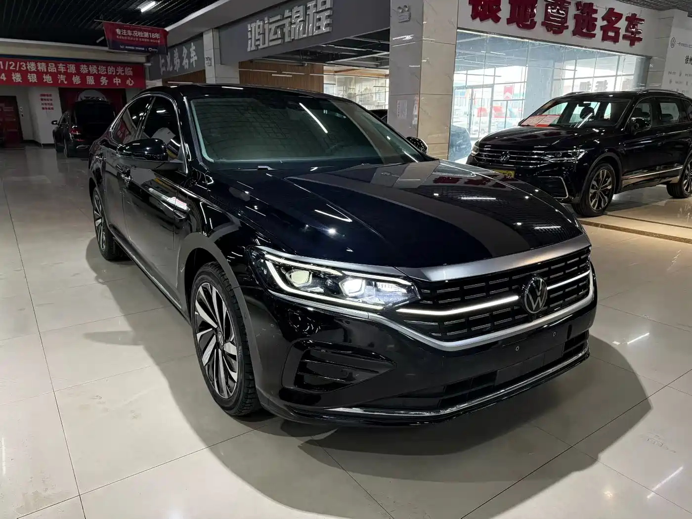 Volkswagen Passat 2023 330TSI Luxury Edition фото 3