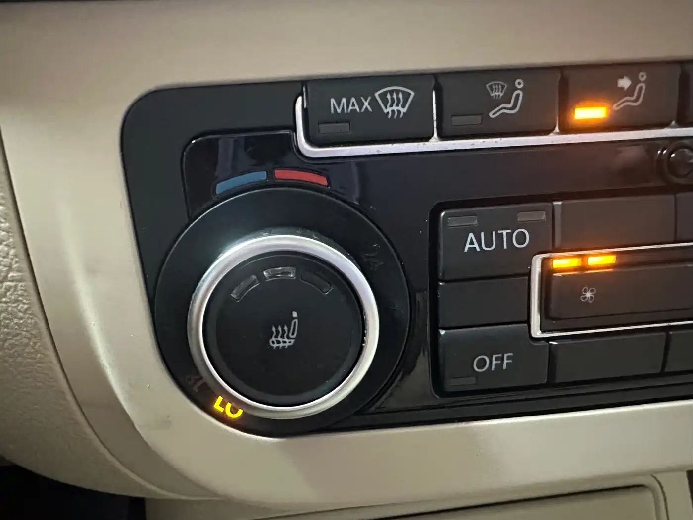 Volkswagen Tiguan 2012 1.8TSI Automatic 2WD Brilliance Edition фото 6