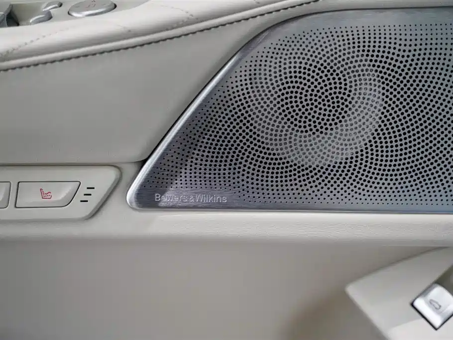 BMW 7 Series 2019 750Li xDrive V8 Luxury Package фото 11