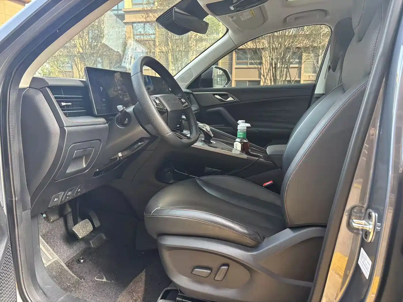 ROEWE RX5 NEW ENERGY