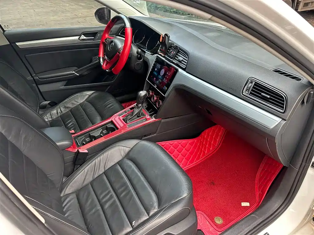 Volkswagen Lamando 2015 280TSI DSG Comfort фото 15